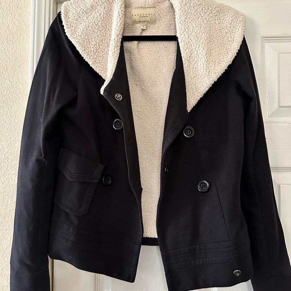 Black cream sherpa jacket
